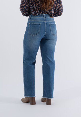 October Regular Jeans in Blauw