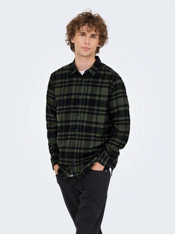 Only & Sons Slim Fit Paita 'ONSGUDMUND' värissä vihreä: etupuoli