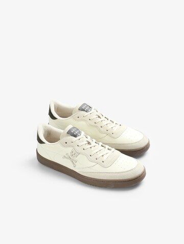Baskets basses 'Ford' Scalpers en blanc