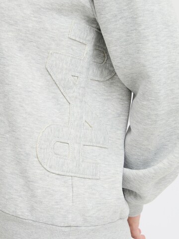 Felpa ' PZKRISTEN LS Logo Sweatshirt ' di PULZ Jeans in grigio