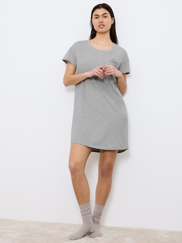 TRIUMPH Nachthemd ' Nightdress ' in Grau