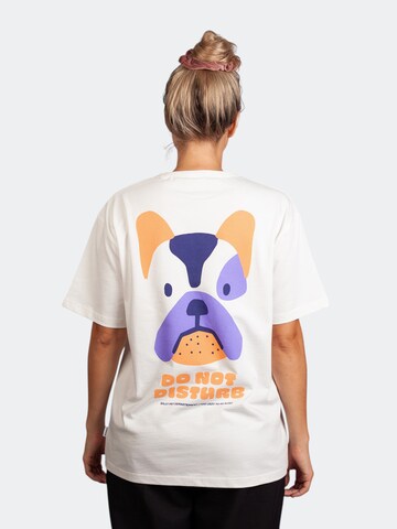 DillySocks T-Shirt 'Do Not Disturb' in Weiß