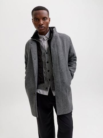 JACK & JONES Between-seasons coat in Grey: front