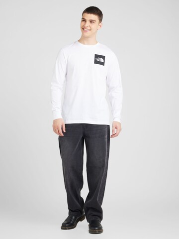 THE NORTH FACE Футболка в Белый