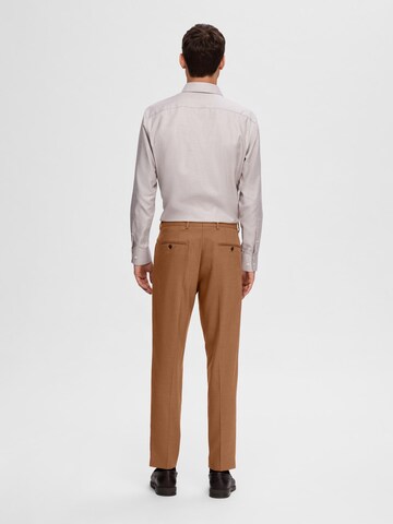SELECTED HOMME Slim fit Trousers with creases 'SLHNeil' in Brown