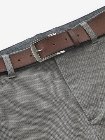 Slimfit Pantaloni chino di Next in grigio