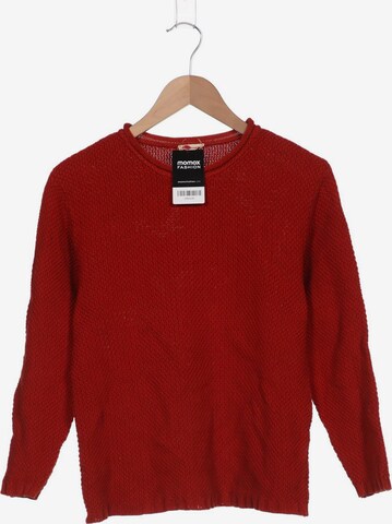 hessnatur Sweater & Cardigan in M in Red: front