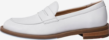 LLOYD Classic Flats in White: front