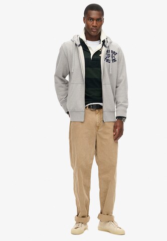 Veste de survêtement Superdry en gris