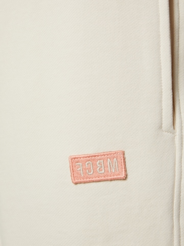 Tapered Pantaloni 'Emma' di FCBM in beige