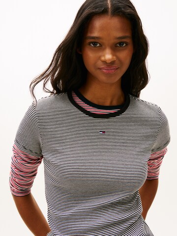 Tommy Jeans T-Shirt 'Essential' in Schwarz