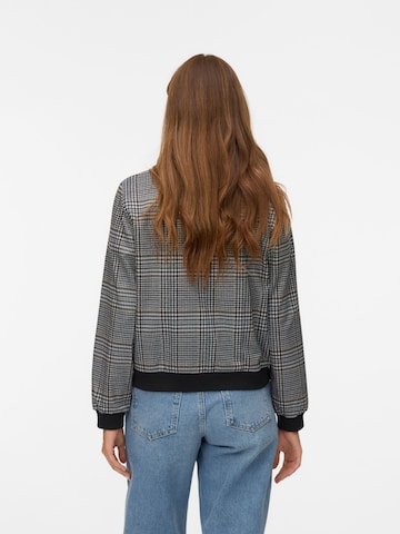 Giacca di mezza stagione 'VMPIPER' di VERO MODA in nero