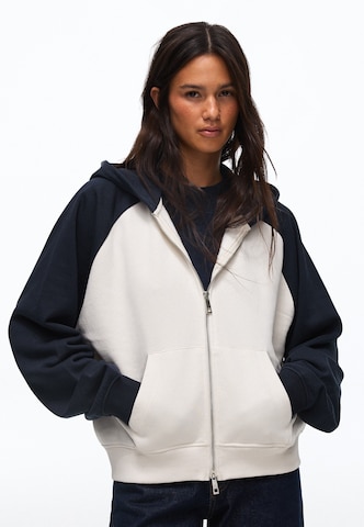 Bershka Mikina – modrá: přední strana