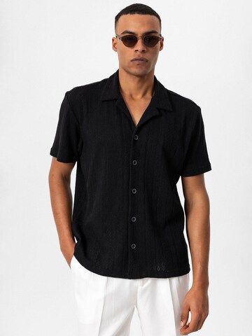 Coupe regular Chemise Antioch en noir : devant