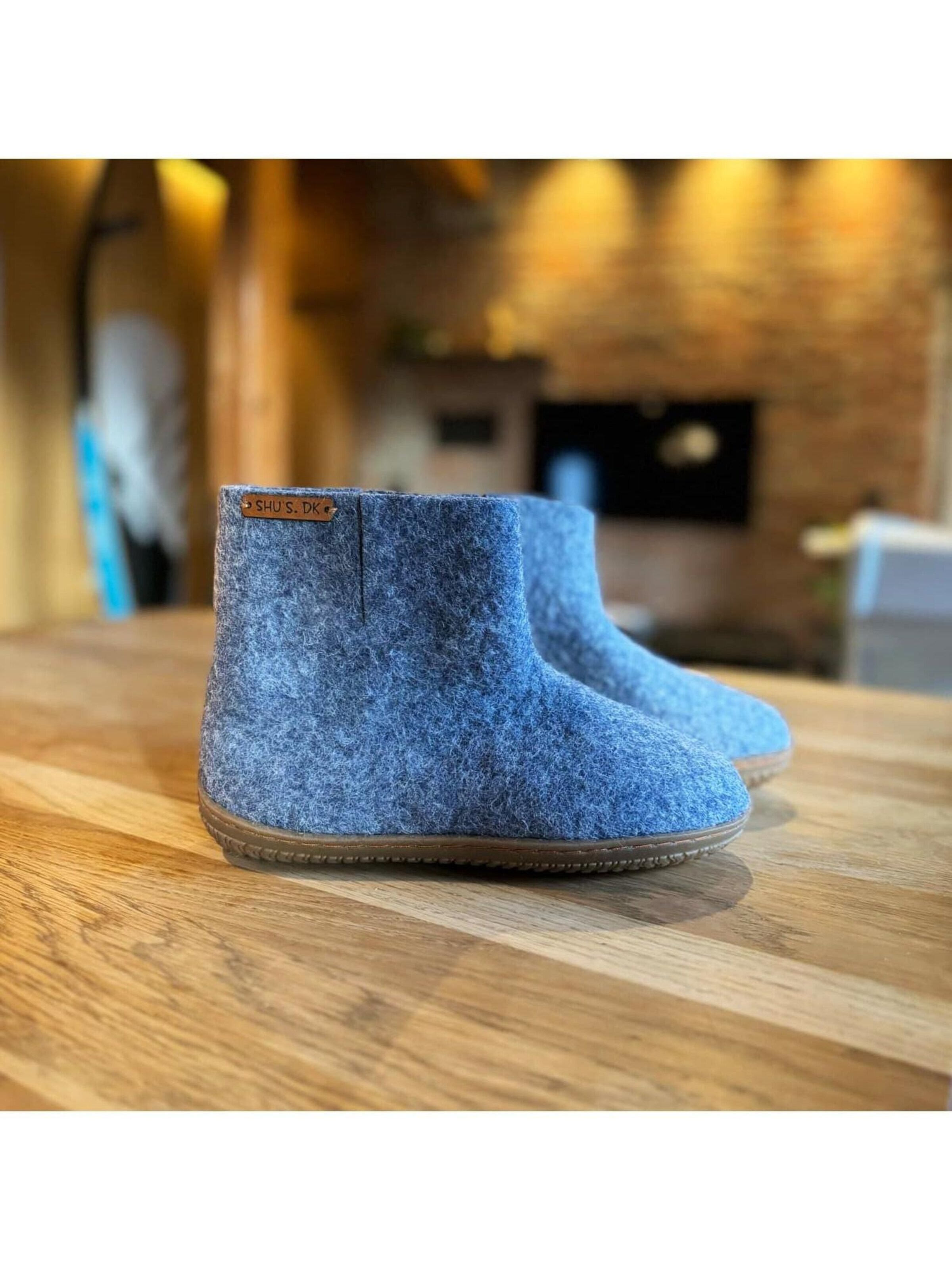 SHUS walk with nature Boots 'Filtstøvle (100% ren uld) - Model Denim m/Gummisål - Dansk Design fra SHUS' in Grijs