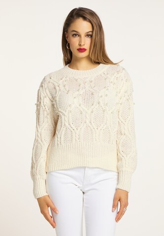 faina Oversized Sweater in White: front