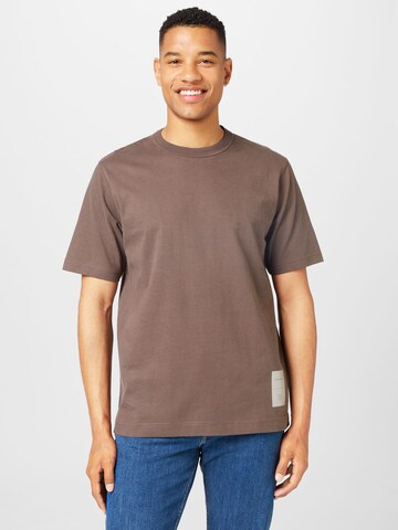 NORSE PROJECTS Majica | rjava barva: sprednja stran