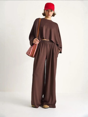 Bianco Lucci - Calças de fato em castanho