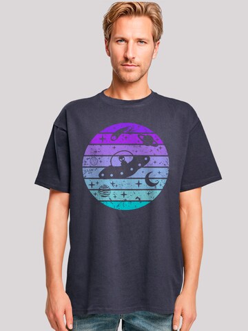 F4NT4STIC Shirt 'Retro Alien Weltraum Sonnenuntergang' in Blauw: voorkant