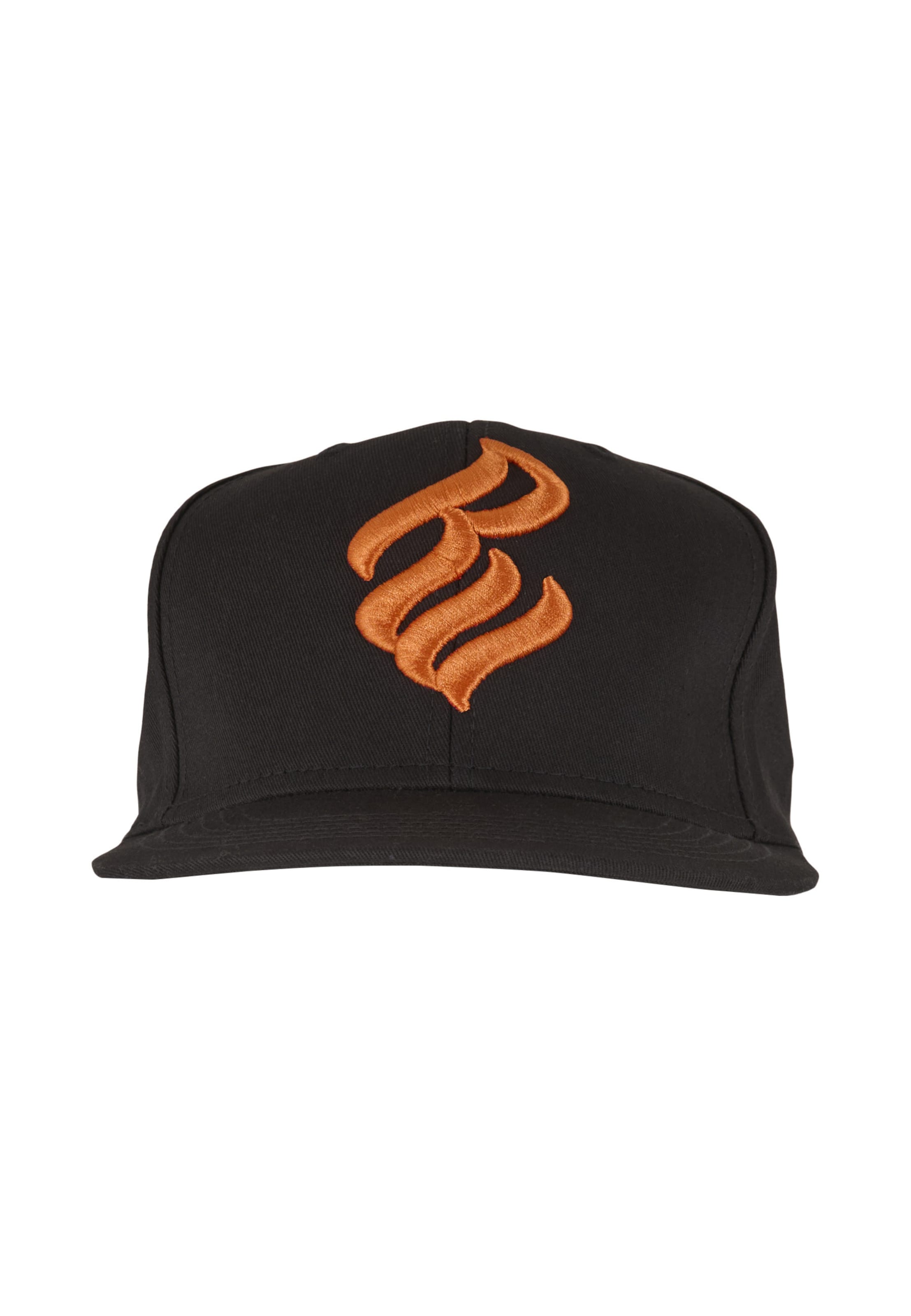 ROCAWEAR Cap 'Carter' in Black: front