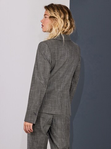 Next Blazer in Grün