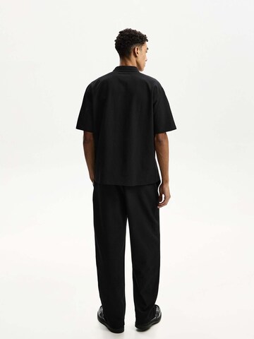 Bershka Loosefit Kalhoty – černá