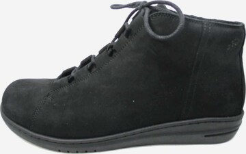Hartjes Lace-Up Ankle Boots in Black