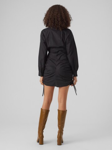 Abito camicia di VERO MODA in nero