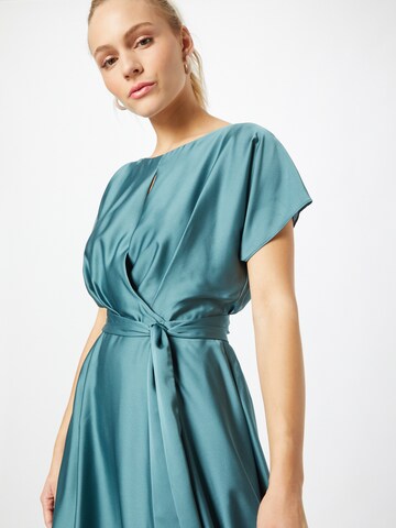 Robe SWING en vert