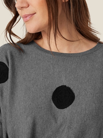 Masai Pullover 'MaFanasi' i grå