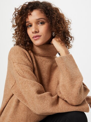 ABOUT YOU Sweater 'Tia' in Brown