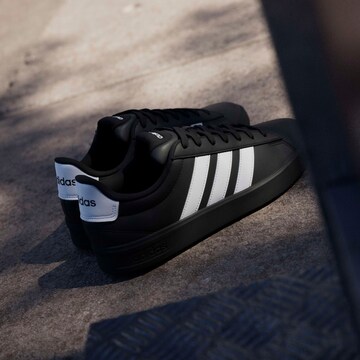Sneaker bassa 'Grand Court 3.0' di ADIDAS SPORTSWEAR in nero