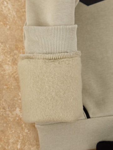 Trendyol - Ropa para correr en gris