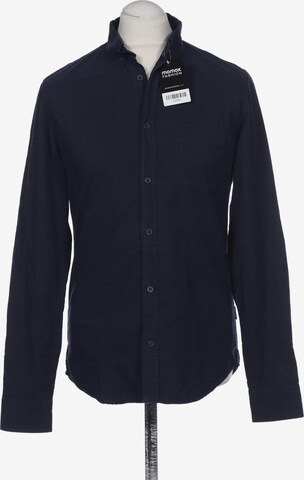 NN07 Button Up Shirt in M in Blue: front