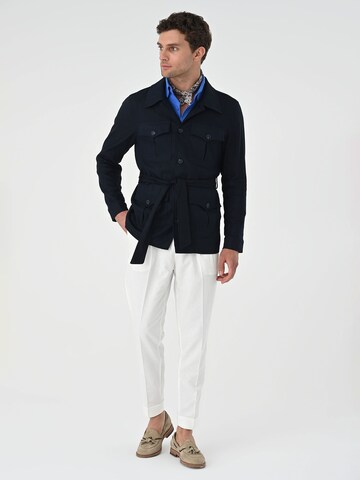 Cappotto di mezza stagione di Antioch in blu