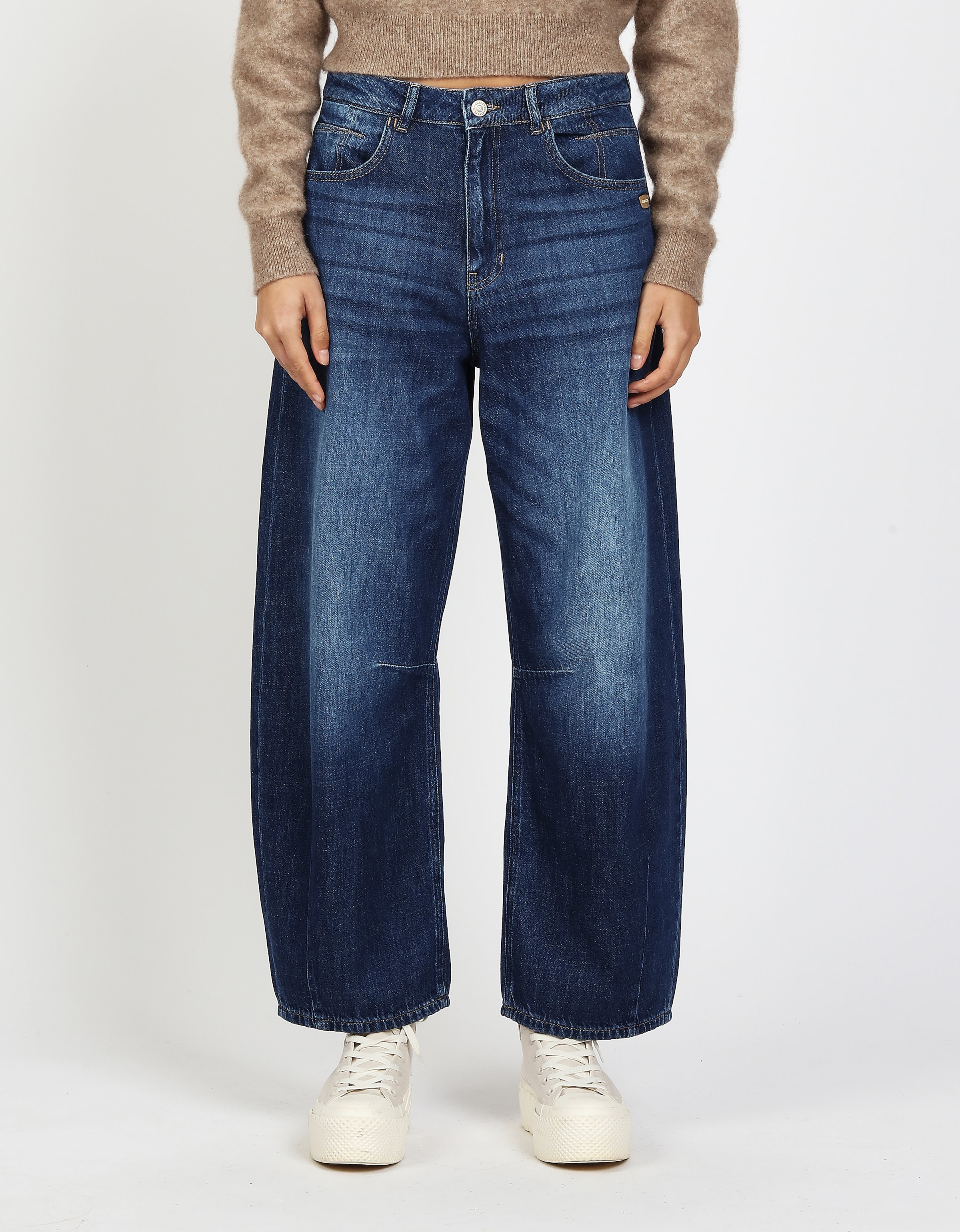 Gang Baggy Jeans in Blue: front