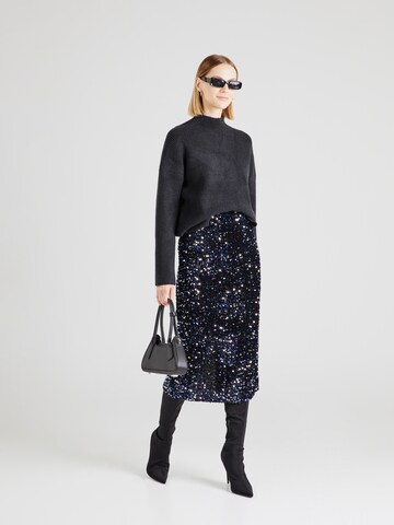 Gonna 'PCKAM' di PIECES in nero