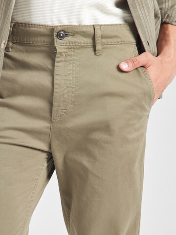 Regular Pantalon chino BOSS en vert