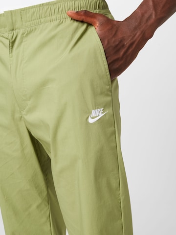 Regular Pantalon Nike Sportswear en vert