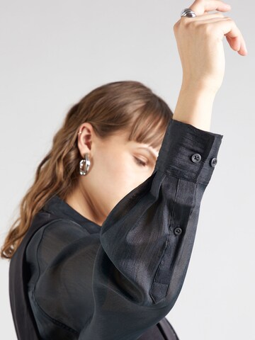 GAP - Blusa en negro