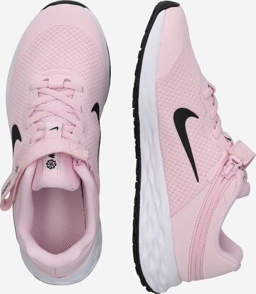 Chaussure de sport 'Revolution' NIKE en rose