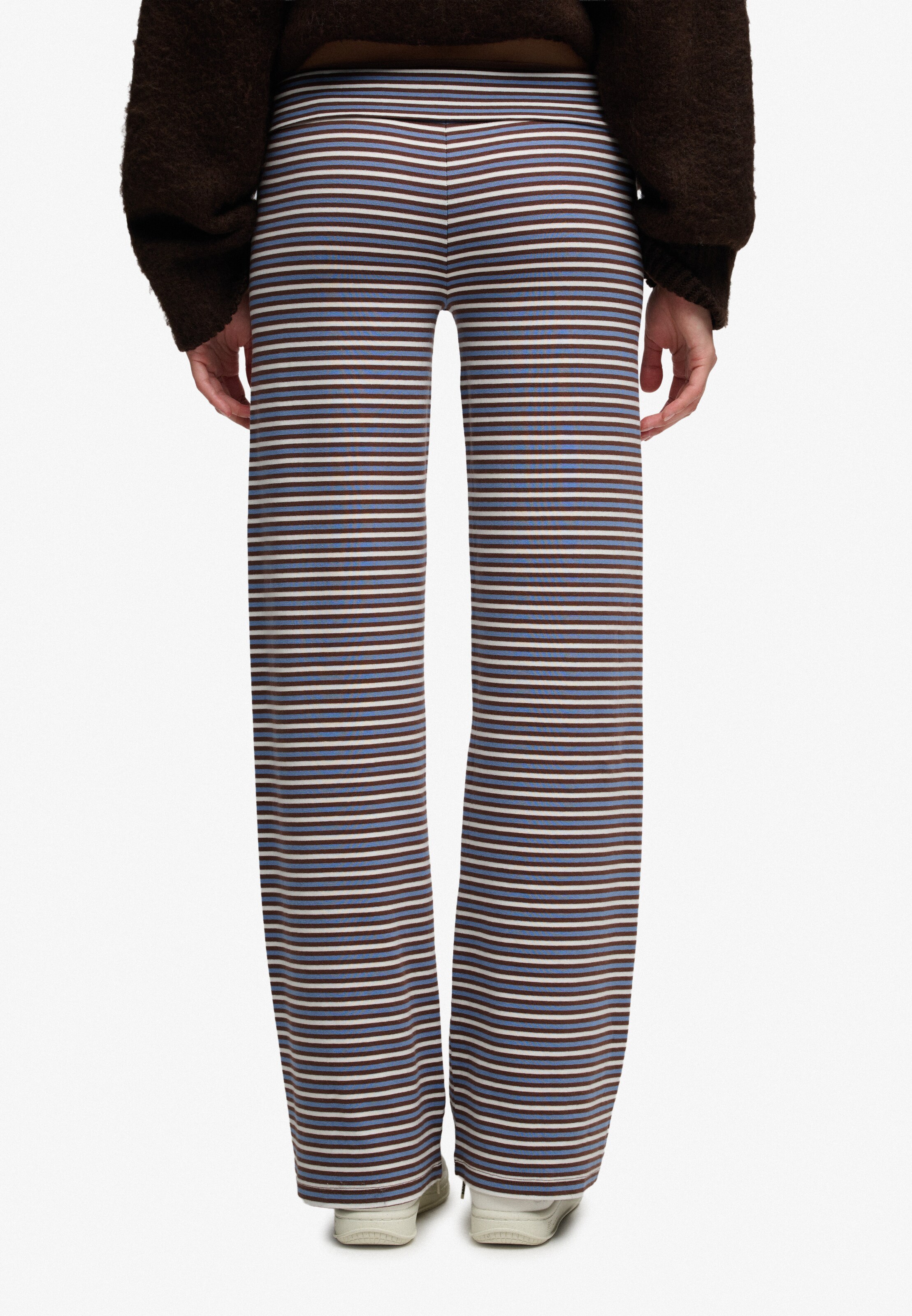 Superdry & Co Flared Broek 'Athletic Essentials' in Bruin