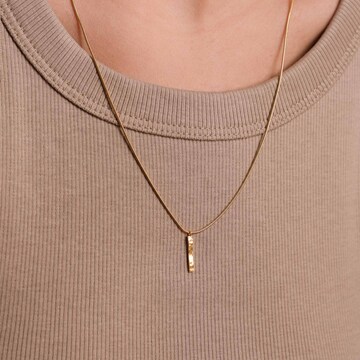 Violet Hamden Kette in Gold: Vorderseite