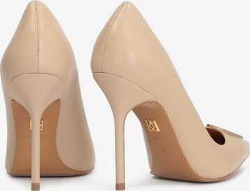 Kazar Pumps in Beige