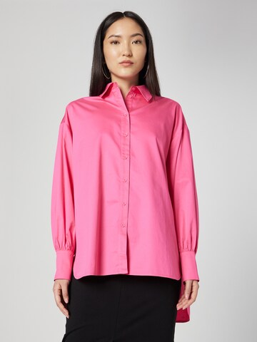 Camicia da donna 'Ria' di Katy Perry exclusive for ABOUT YOU in rosa: frontale