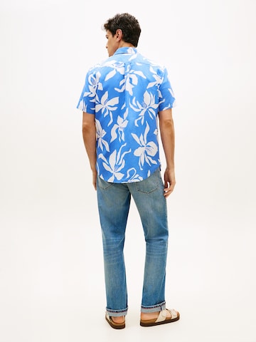 TOMMY HILFIGER Comfort Fit Риза в синьо