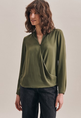 SEIDENSTICKER Μπλούζα 'Schwarze Rose' σε πράσινο: μπροστά