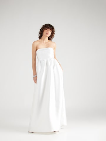 Robe de soirée 'BABETH' VILA en blanc