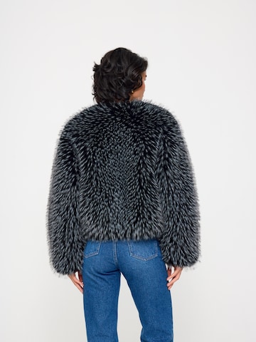 BASSIA Winter coat 'Gilda Black Raccoon Faux Fur Bomber' in Black