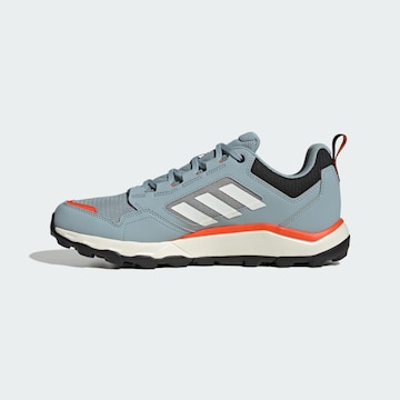 Chaussure de course 'Tracerocker 2.0' ADIDAS TERREX en gris